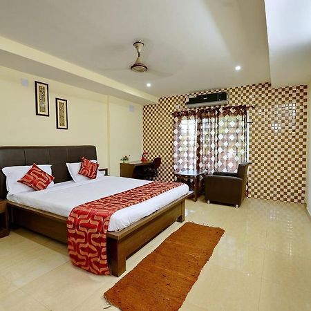 Hotel Rajdhani ブバネーシュワル エクステリア 写真