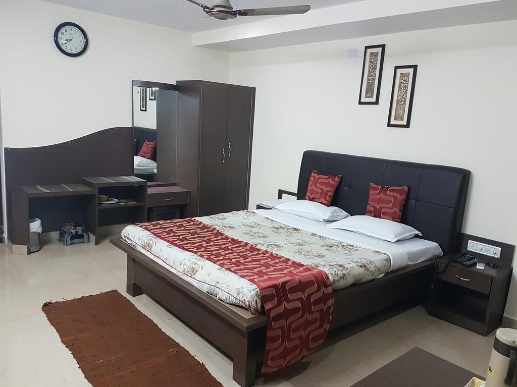 Hotel Rajdhani ブバネーシュワル エクステリア 写真