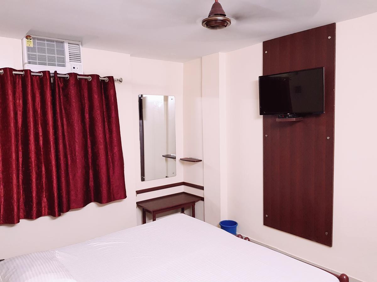 Hotel Rajdhani ブバネーシュワル エクステリア 写真